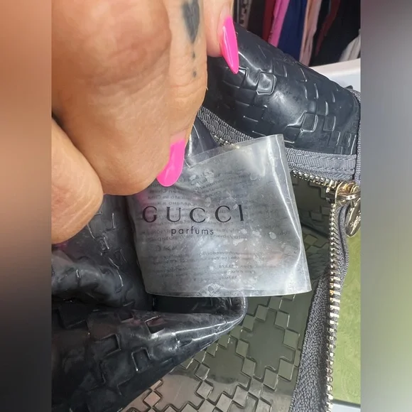 Gucci Beauty Bag - Picture 8 of 11